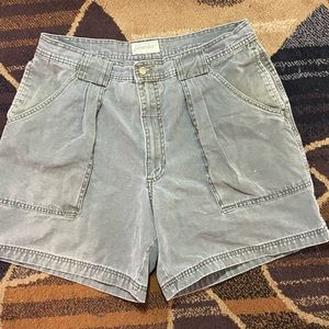 St Johns Bay mens size 34.5 green relaxed shorts 4 front pockets